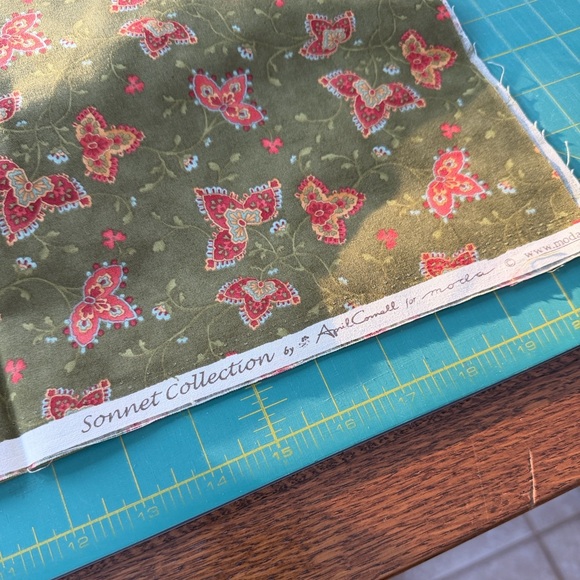 New Fabric, Sonnet By April Cornell For Moda 🧵 - Picture 4 of 8